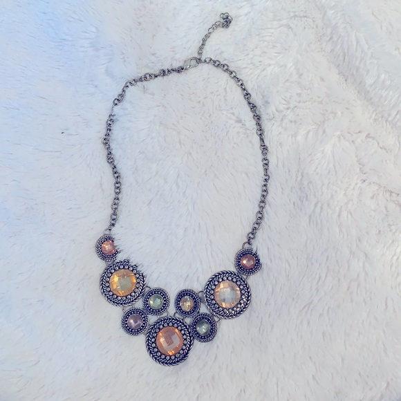 Costume necklace - Picture 2 of 3